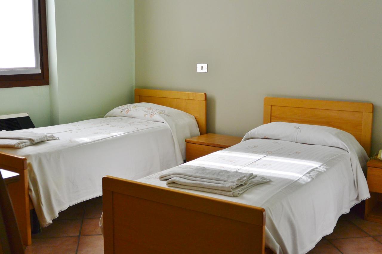 Albergo Escondido Soresina Экстерьер фото